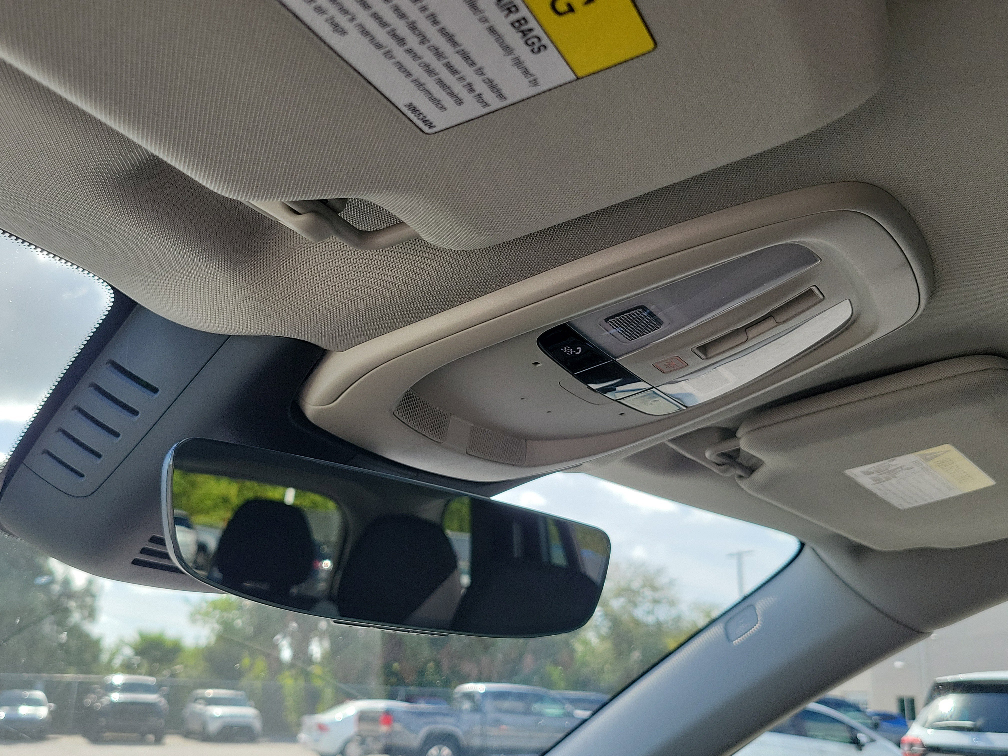 Used 2025 Volvo XC90 B6 Plus image 26