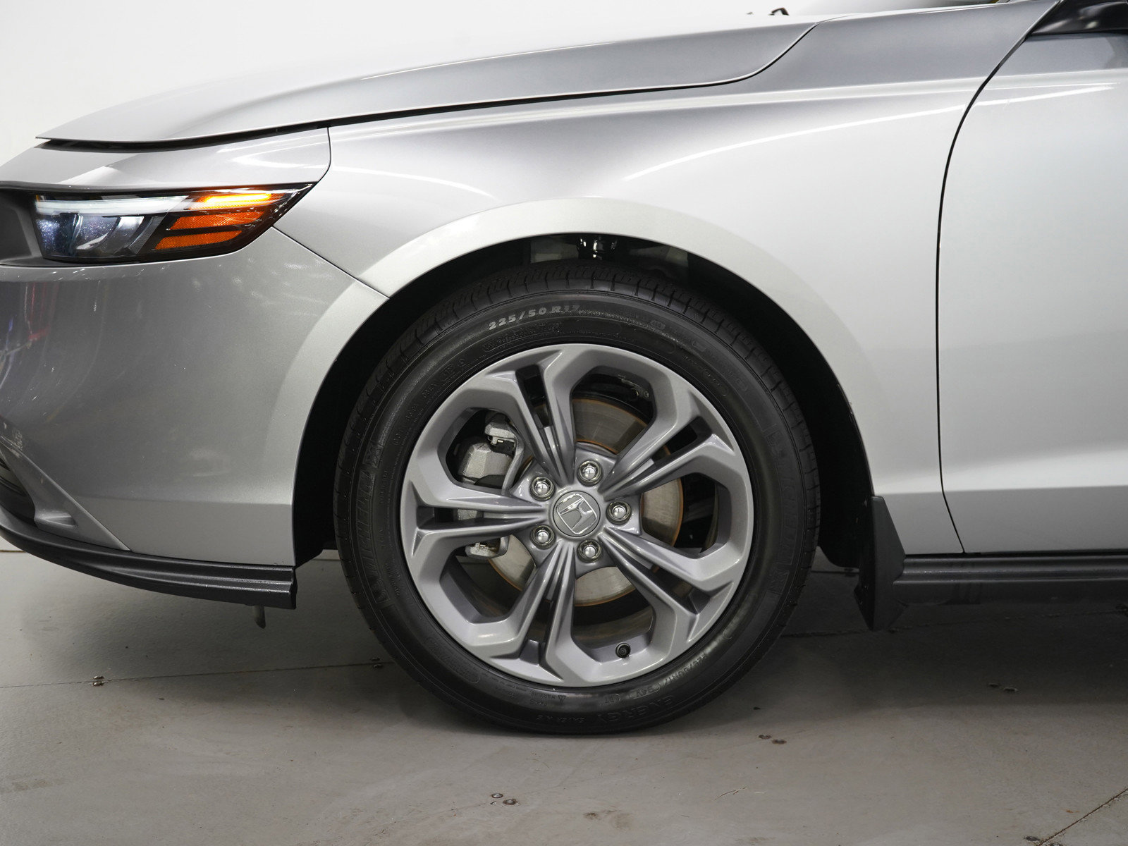 Used 2024 Honda Accord EX image 30