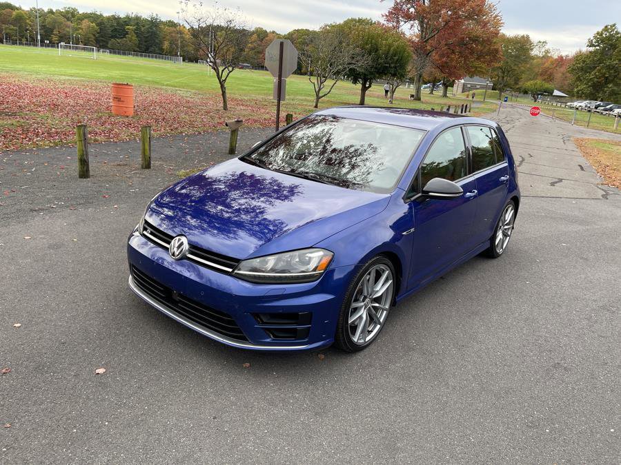 Used 2017 Volkswagen Golf 4-Door image 5