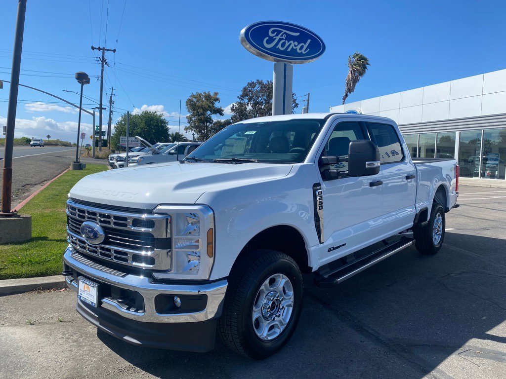 New 2025 Ford F250 XLT image 1