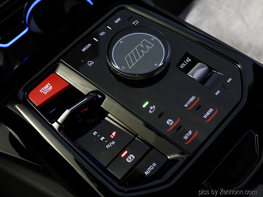 New 2026 BMW M5 w/ Executive Package image 28