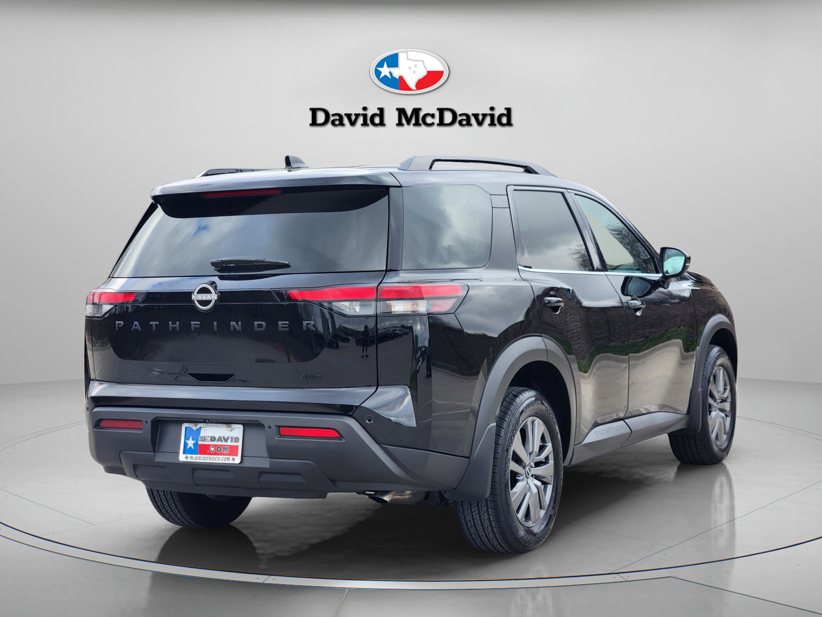 Used 2025 Nissan Pathfinder SV w/ Black Appearance Package image 6