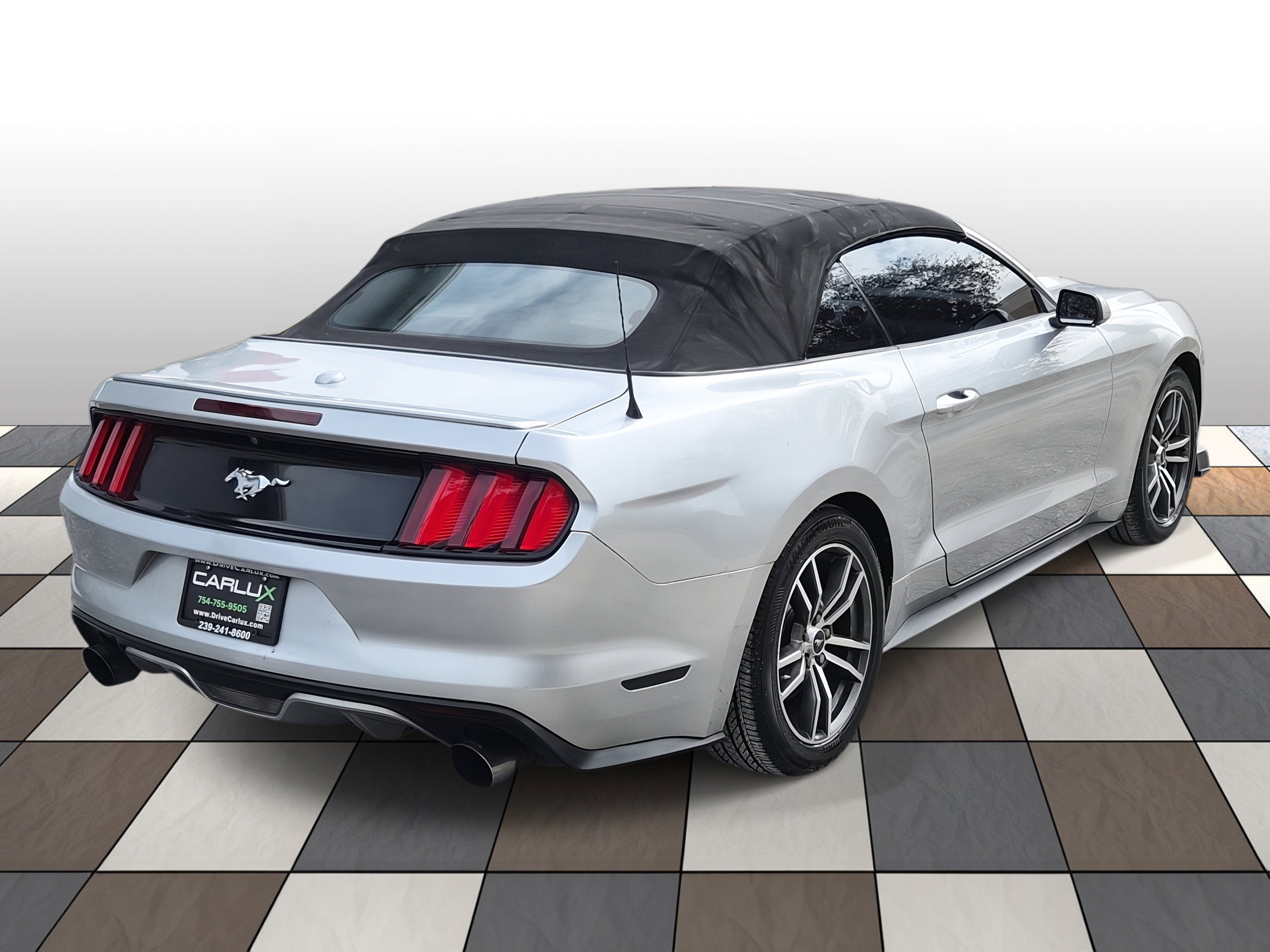 Used 2017 Ford Mustang Premium image 4