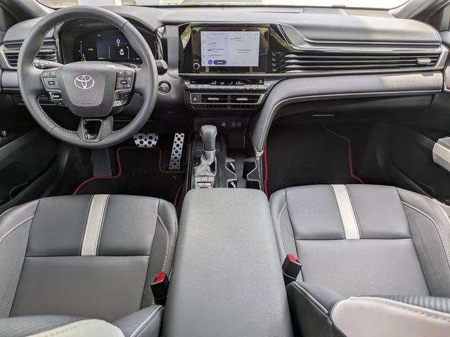 Used 2025 Toyota Camry SE FWD image 14