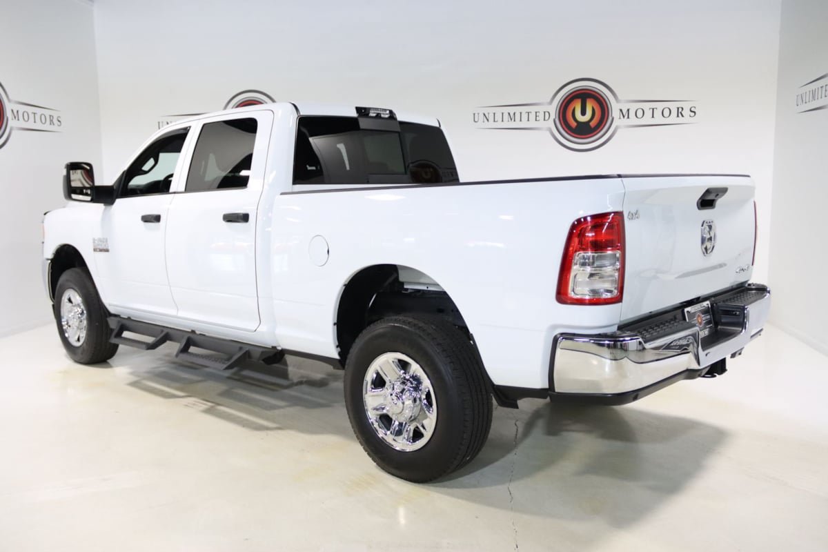 Used 2024 RAM 2500 Tradesman w/ Chrome Appearance Group AWD/4WD image 3