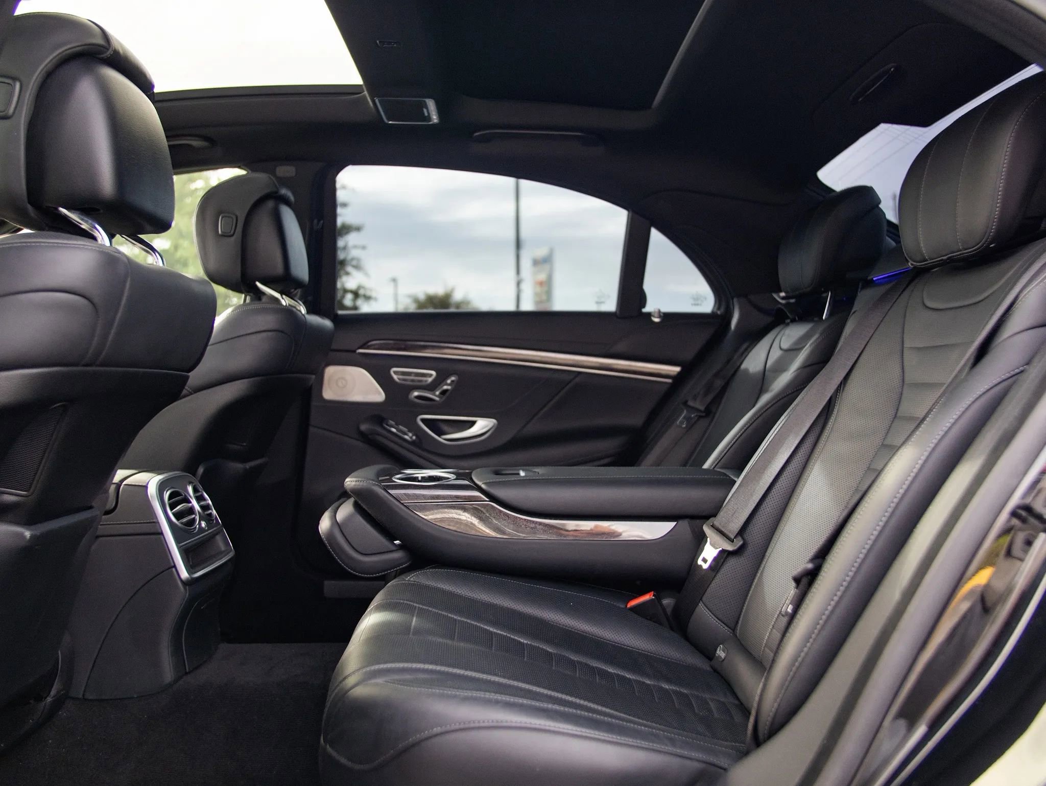 Used 2015 Mercedes-Benz S 550 Sedan image 29