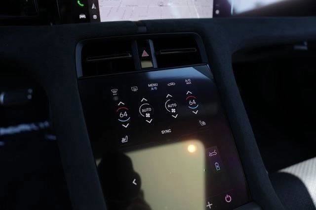 New 2025 Porsche Taycan GTS image 65