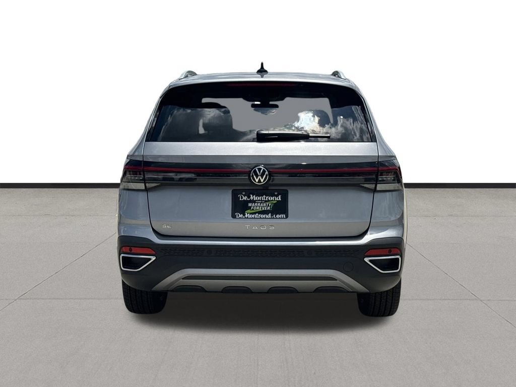 New 2026 Volkswagen Taos SE FWD image 6