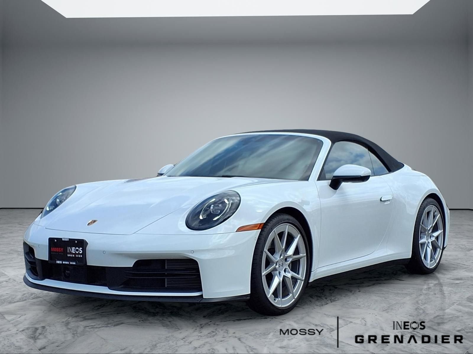 Used 2025 Porsche 911 Carrera RWD image 5