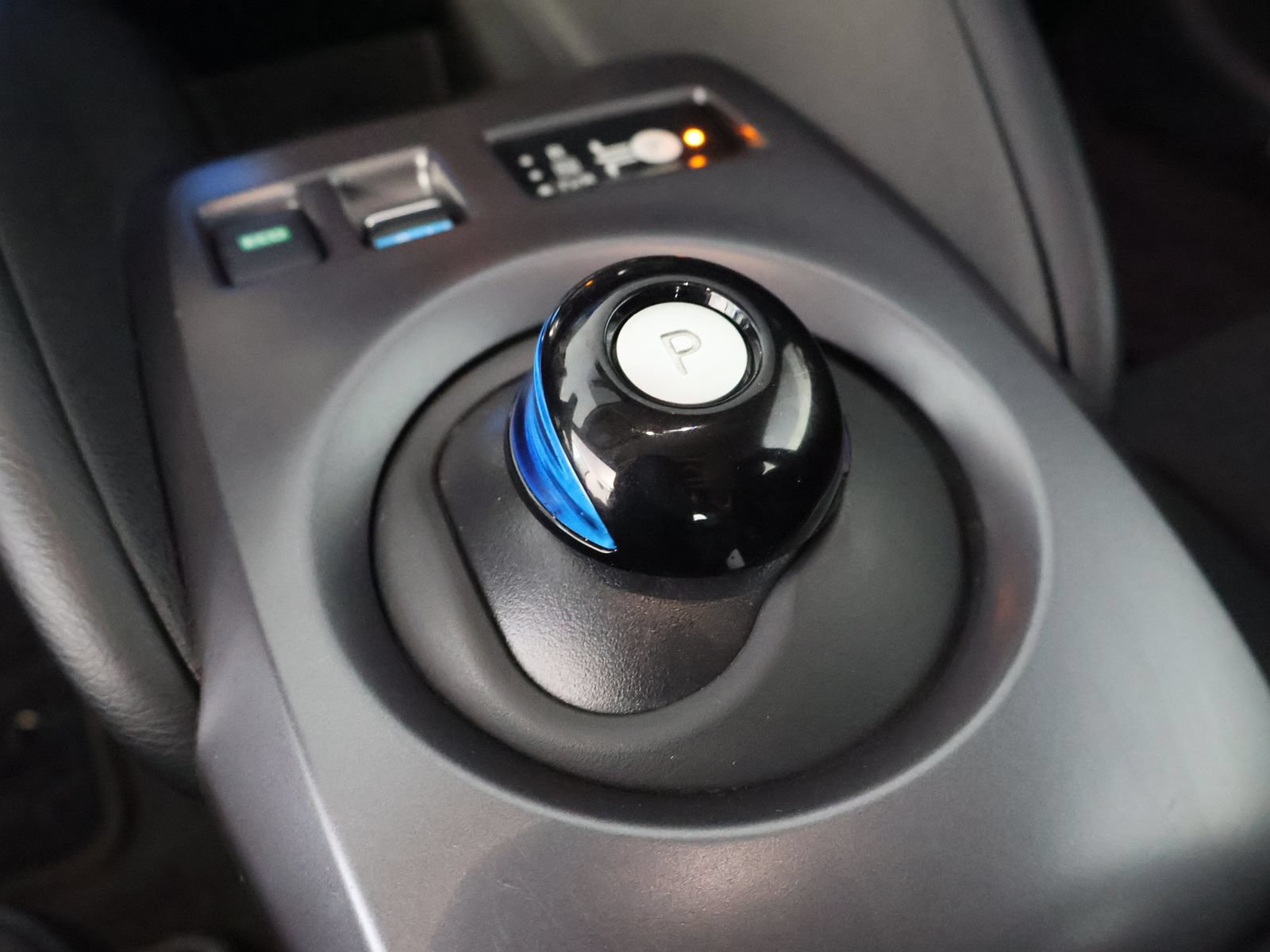 Used 2025 Nissan Leaf S FWD image 38