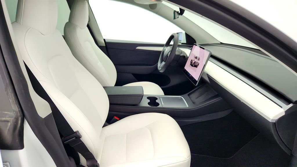 Used 2023 Tesla Model Y AWD image 28