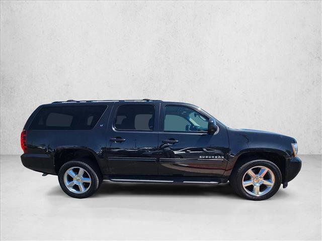 Used 2013 Chevrolet Suburban LT w/ Luxury Package AWD/4WD image 4