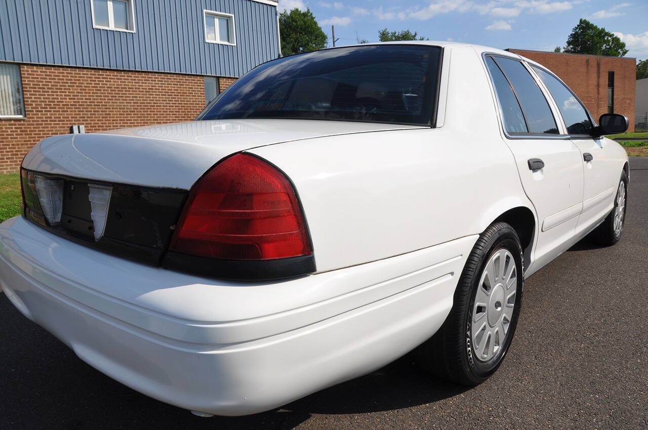 Used 2006 Ford Crown Victoria Police Interceptor RWD image 8
