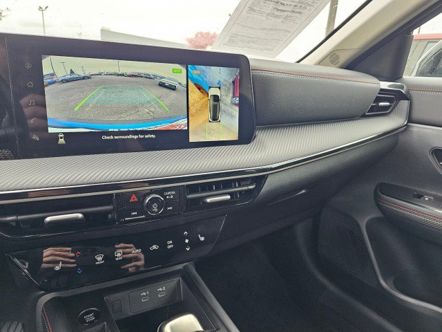 Used 2025 Nissan Kicks SR w/ SR Premium Package image 39