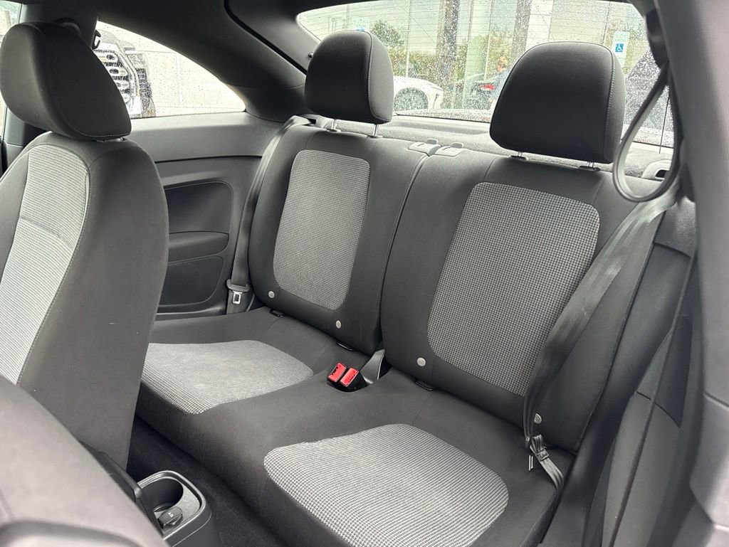 Used 2018 Volkswagen Beetle 2.0T S FWD image 16
