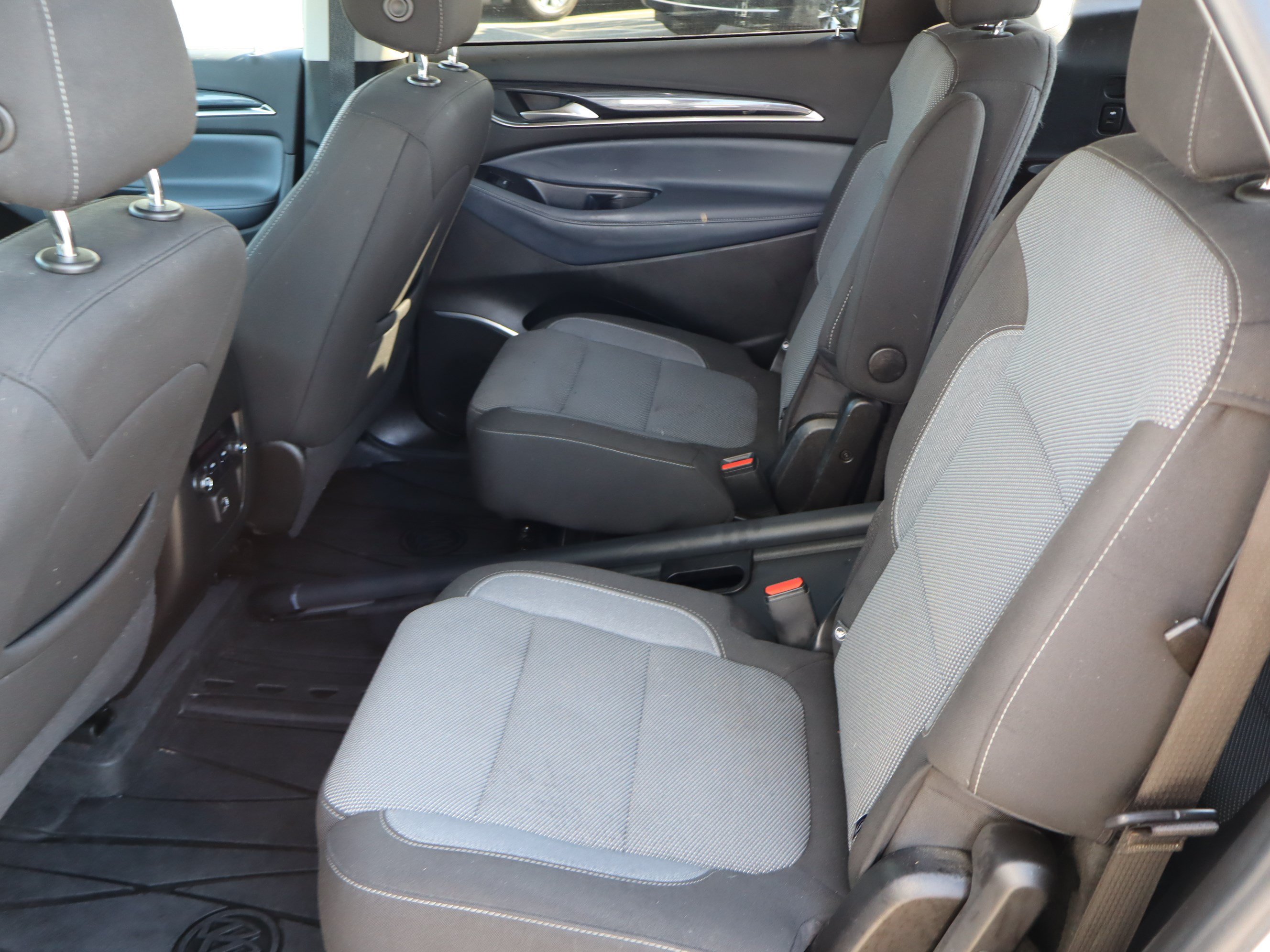 Used 2021 Buick Enclave Preferred FWD image 31