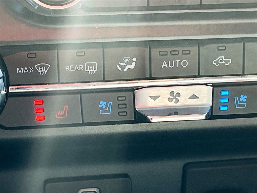 Used 2022 Ford F150 Lariat w/ Equipment Group 501A Mid image 21