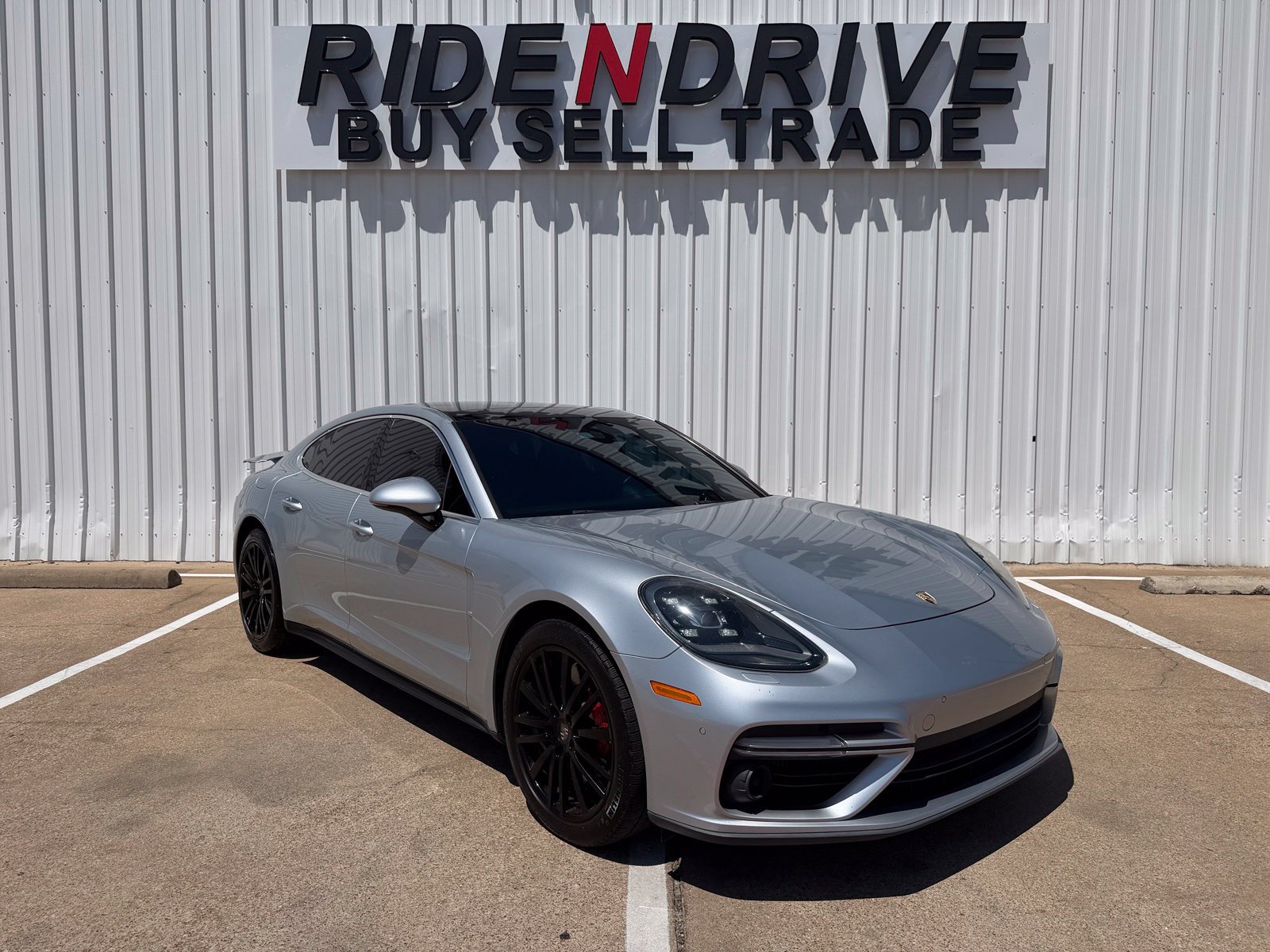 Used 2017 Porsche Panamera Turbo AWD/4WD image 9