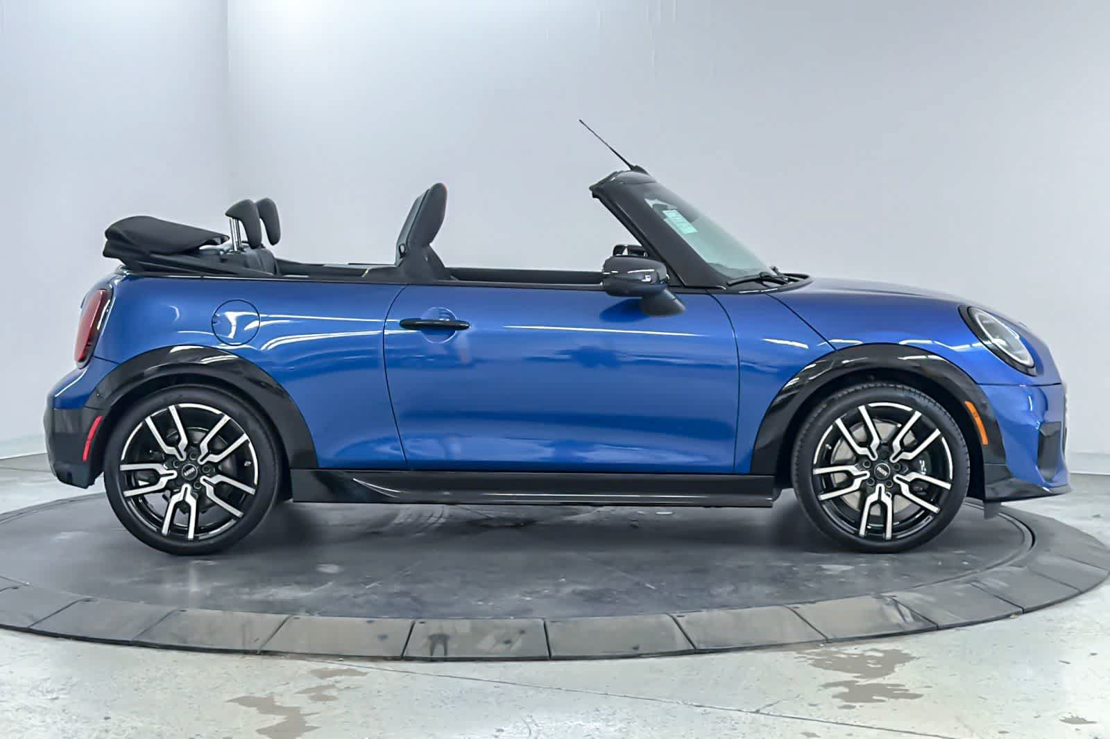 New 2026 MINI Cooper S FWD image 8