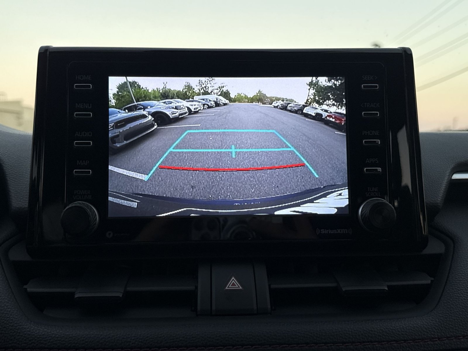 Used 2021 Toyota RAV4 SE w/ Weather & Moonroof Package AWD/4WD image 17