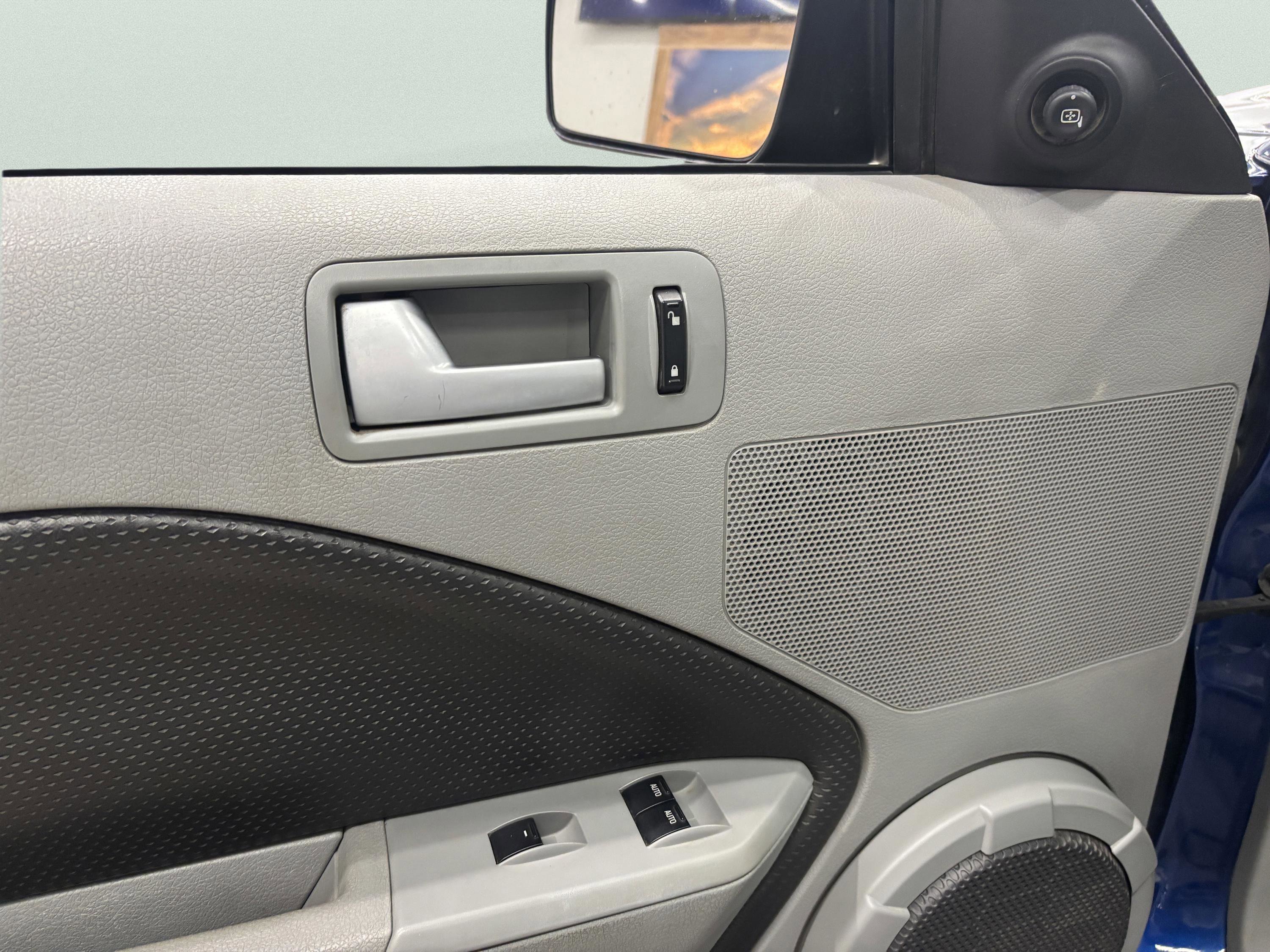 Used 2008 Ford Mustang GT image 12