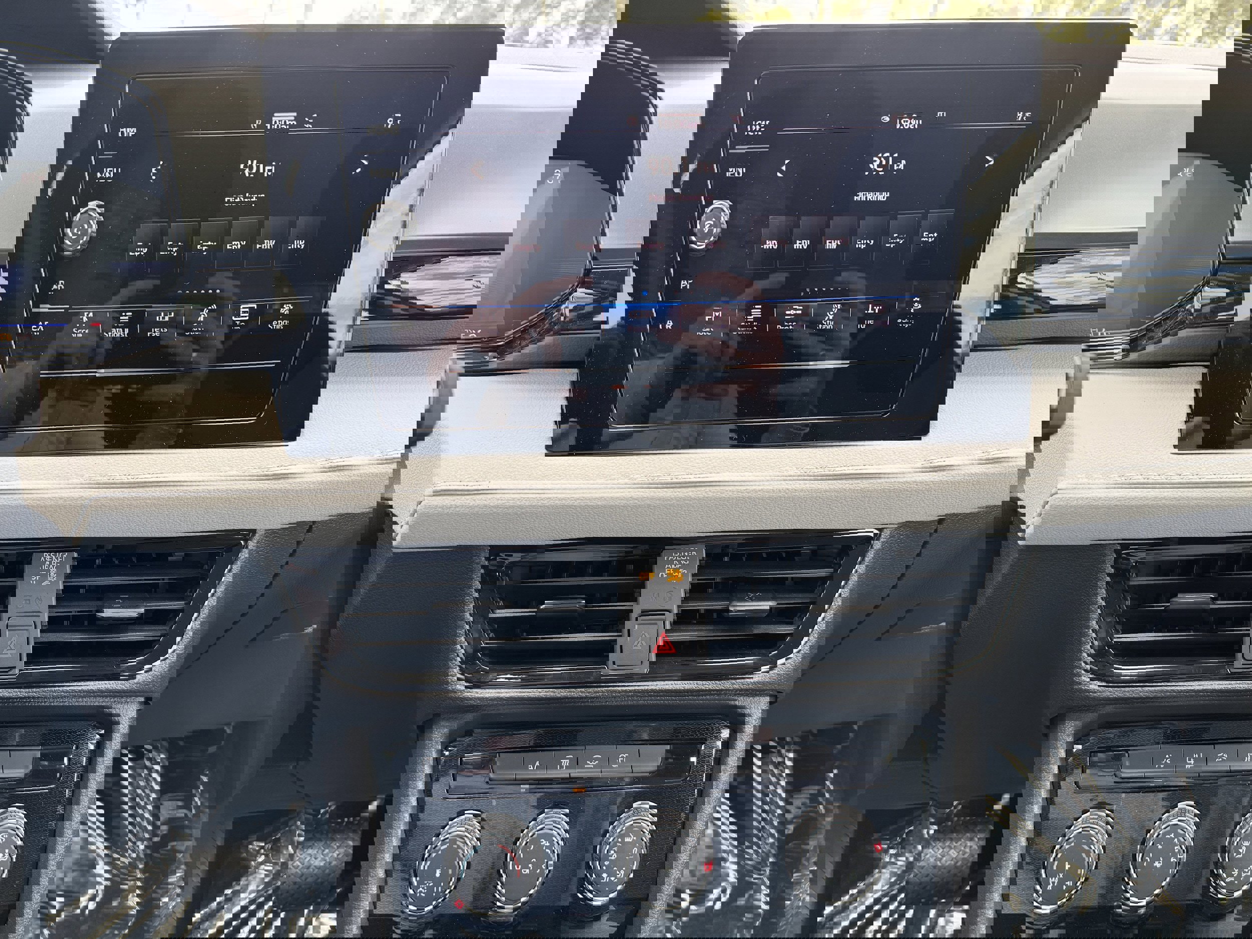 New 2025 Volkswagen Taos S image 19