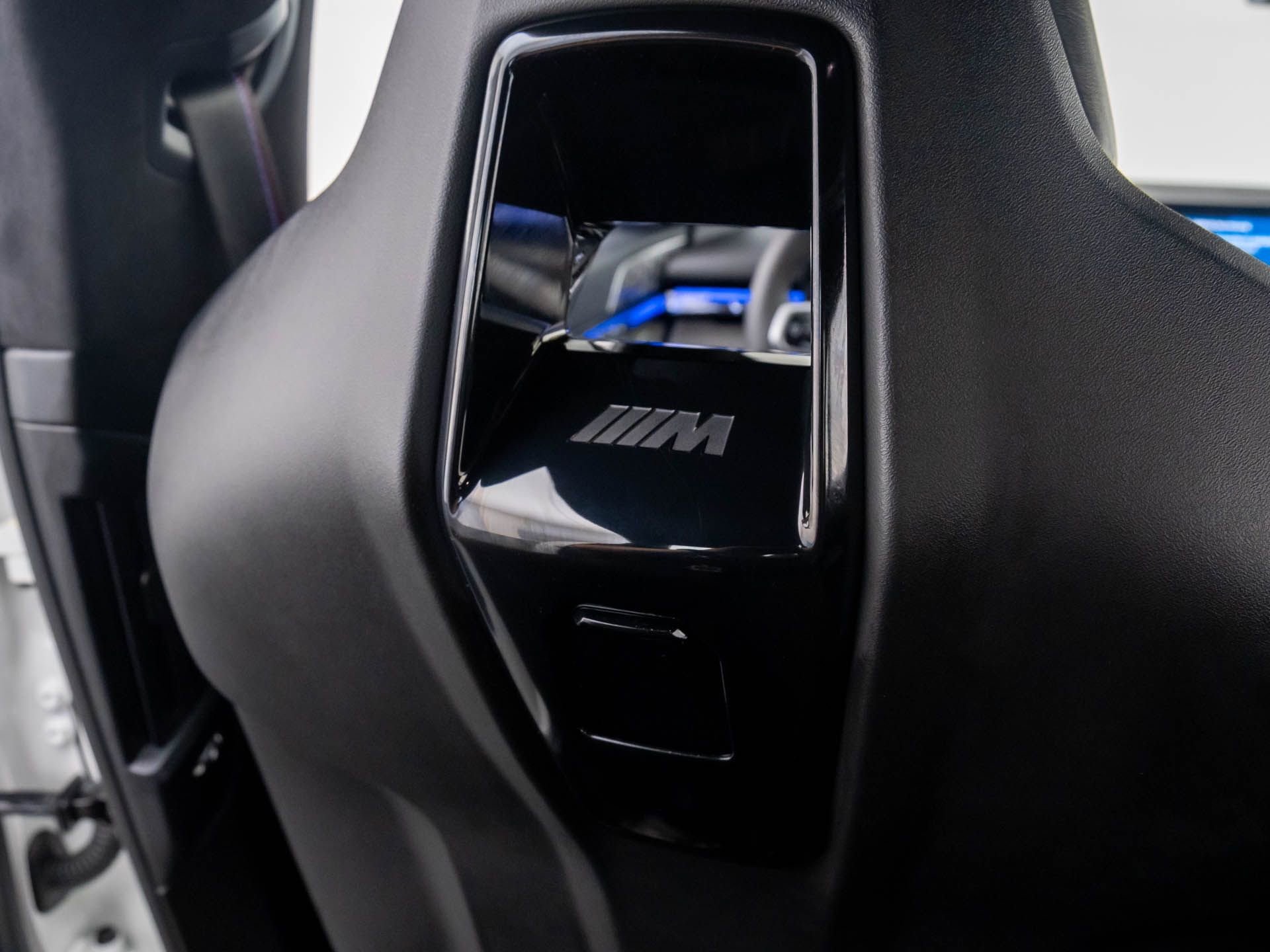 Used 2026 BMW M5 w/ Carbon Package image 34