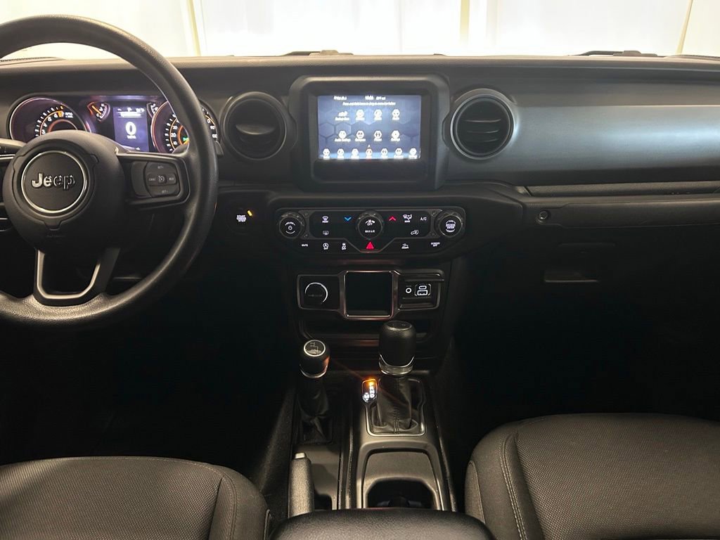 Used 2023 Jeep Gladiator Sport AWD/4WD image 11
