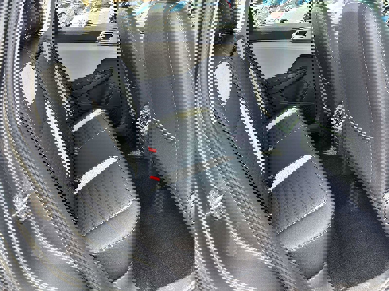 Used 2025 Volkswagen Taos SEL image 14