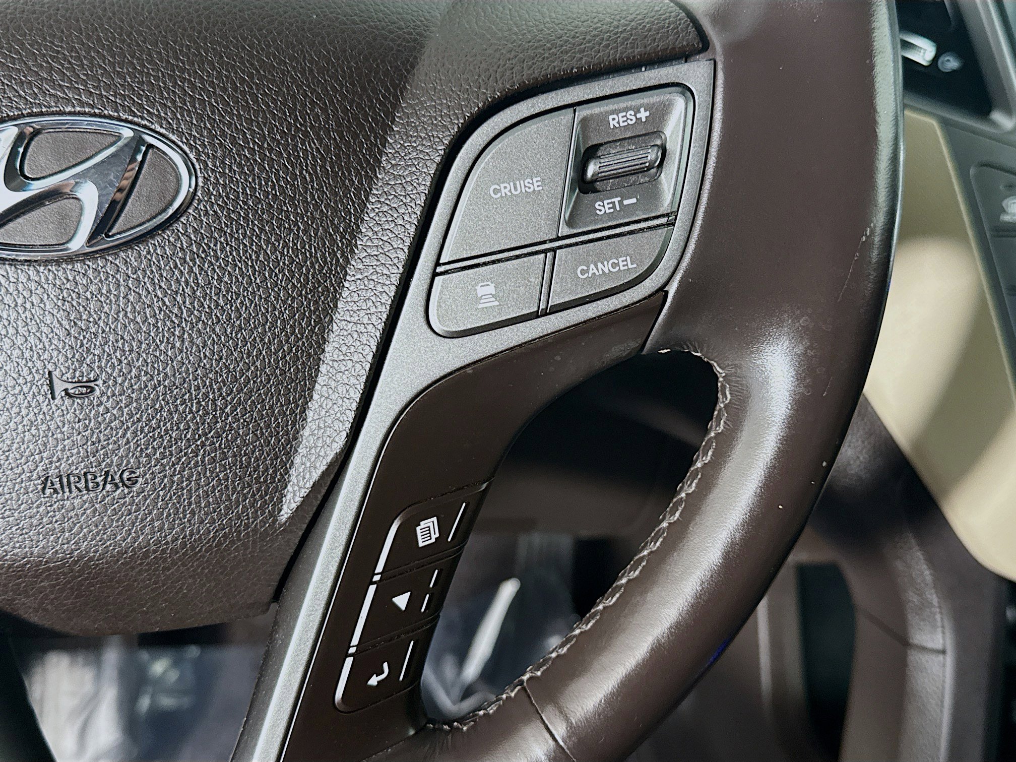 Used 2019 Hyundai Santa Fe XL image 15