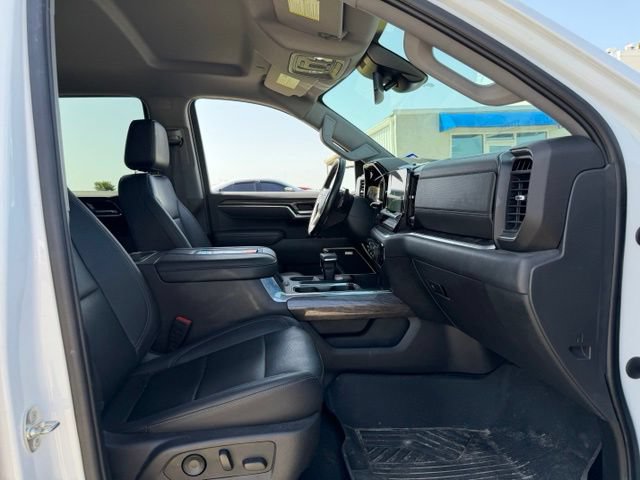 Used 2022 Chevrolet Silverado 1500 LTZ w/ LTZ Convenience Package II AWD/4WD image 10