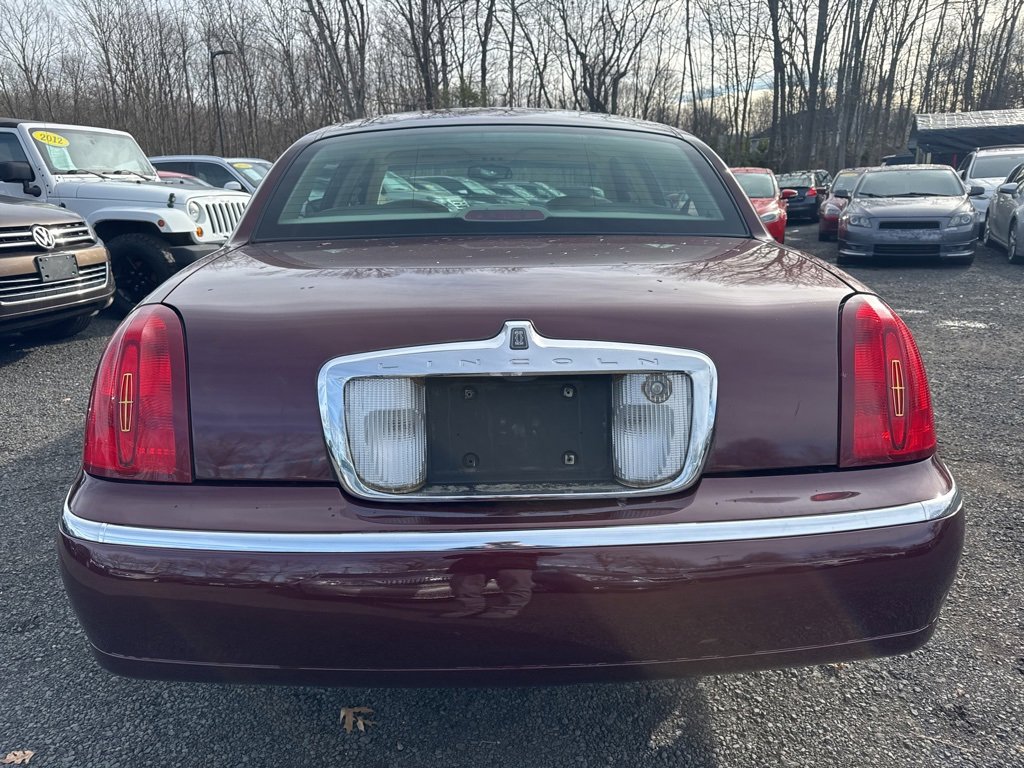 Used 2000 Lincoln Town Car Cartier image 14