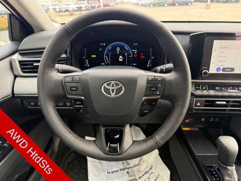 Used 2025 Toyota Camry LE w/ Convenience Package image 14