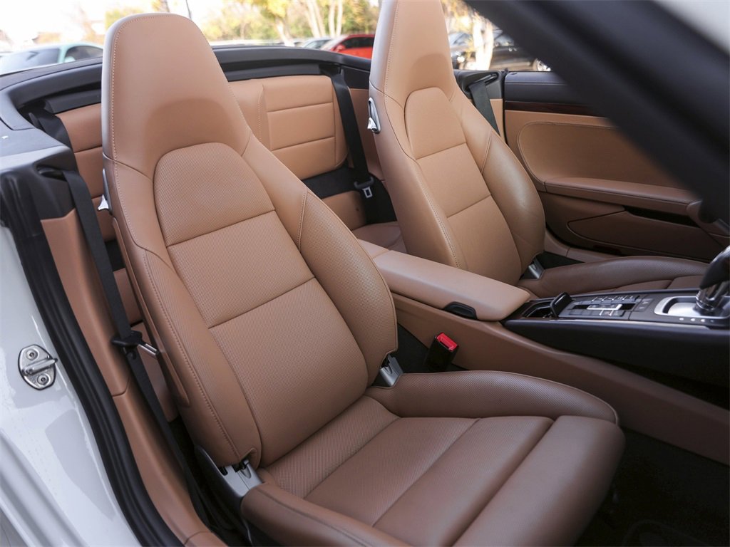 Certified 2015 Porsche 911 Turbo image 38