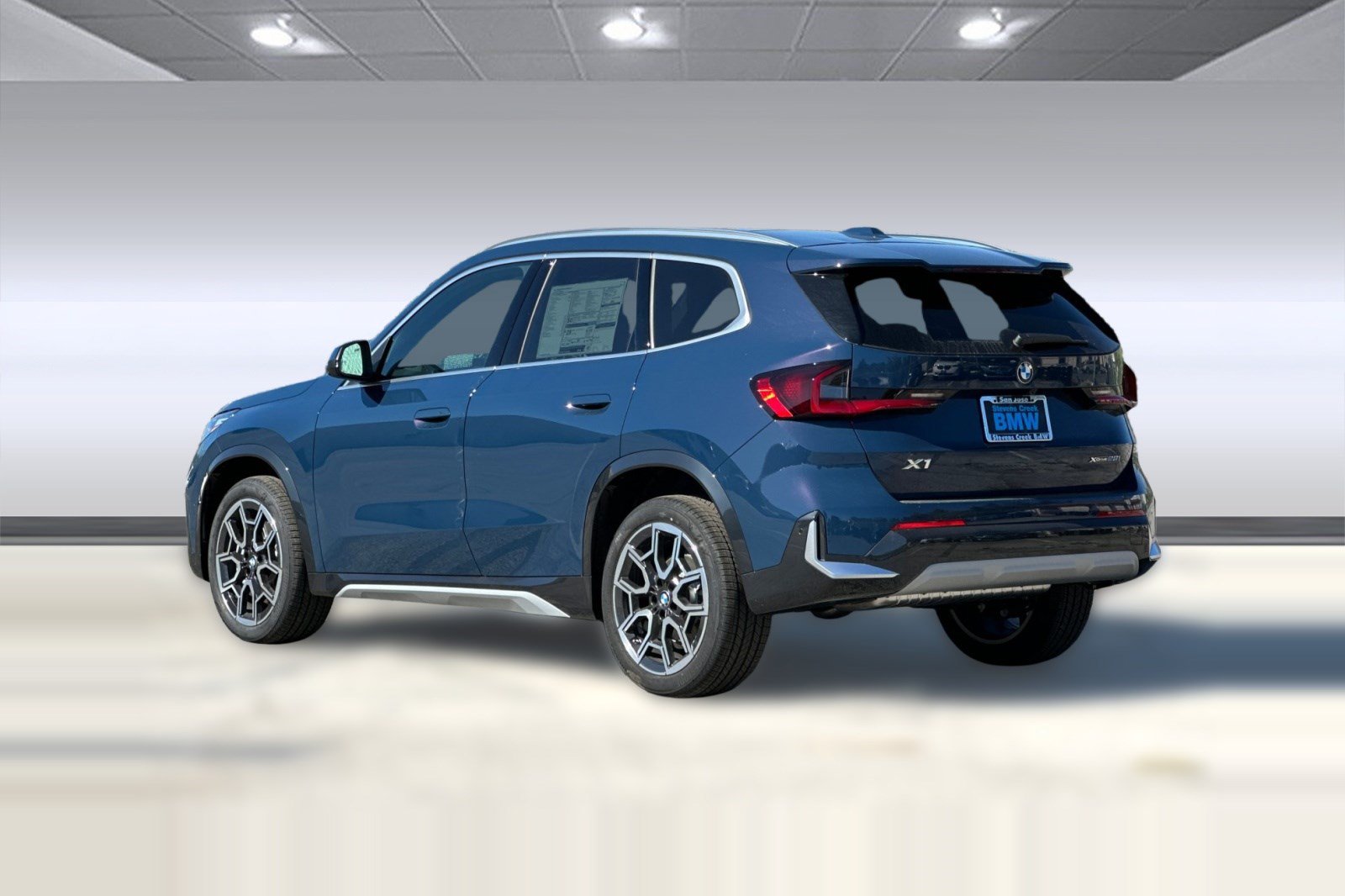 New 2026 BMW X1 xDrive28i w/ Technology Package AWD/4WD image 3