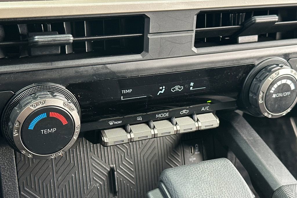 Used 2025 Toyota Tacoma SR5 image 21