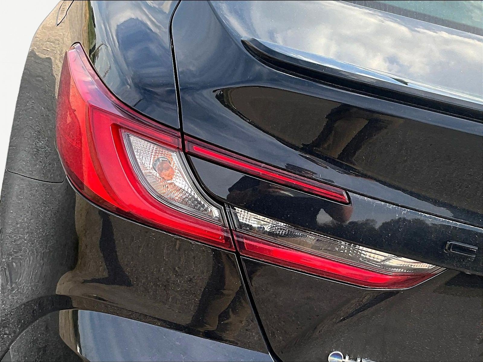 Used 2025 Toyota Camry SE FWD image 23