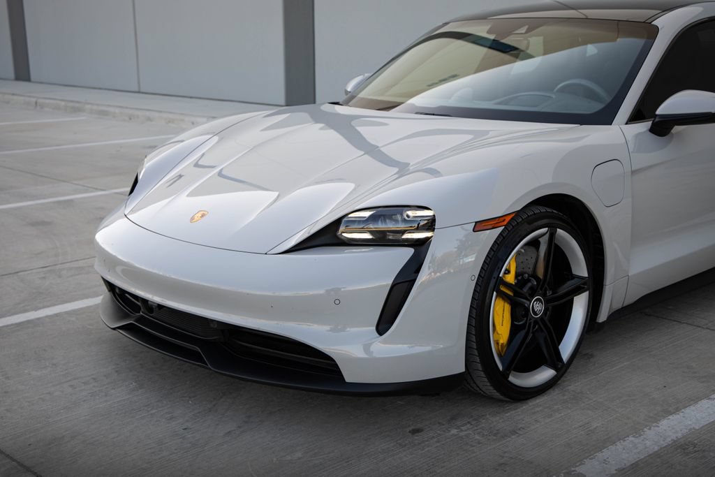 Used 2022 Porsche Taycan 4S AWD/4WD image 4