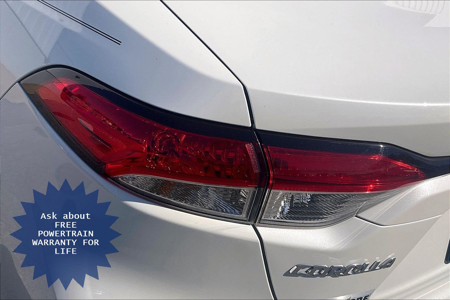 Used 2020 Toyota Corolla LE w/ Carpet Mat Package (TMS) FWD image 33