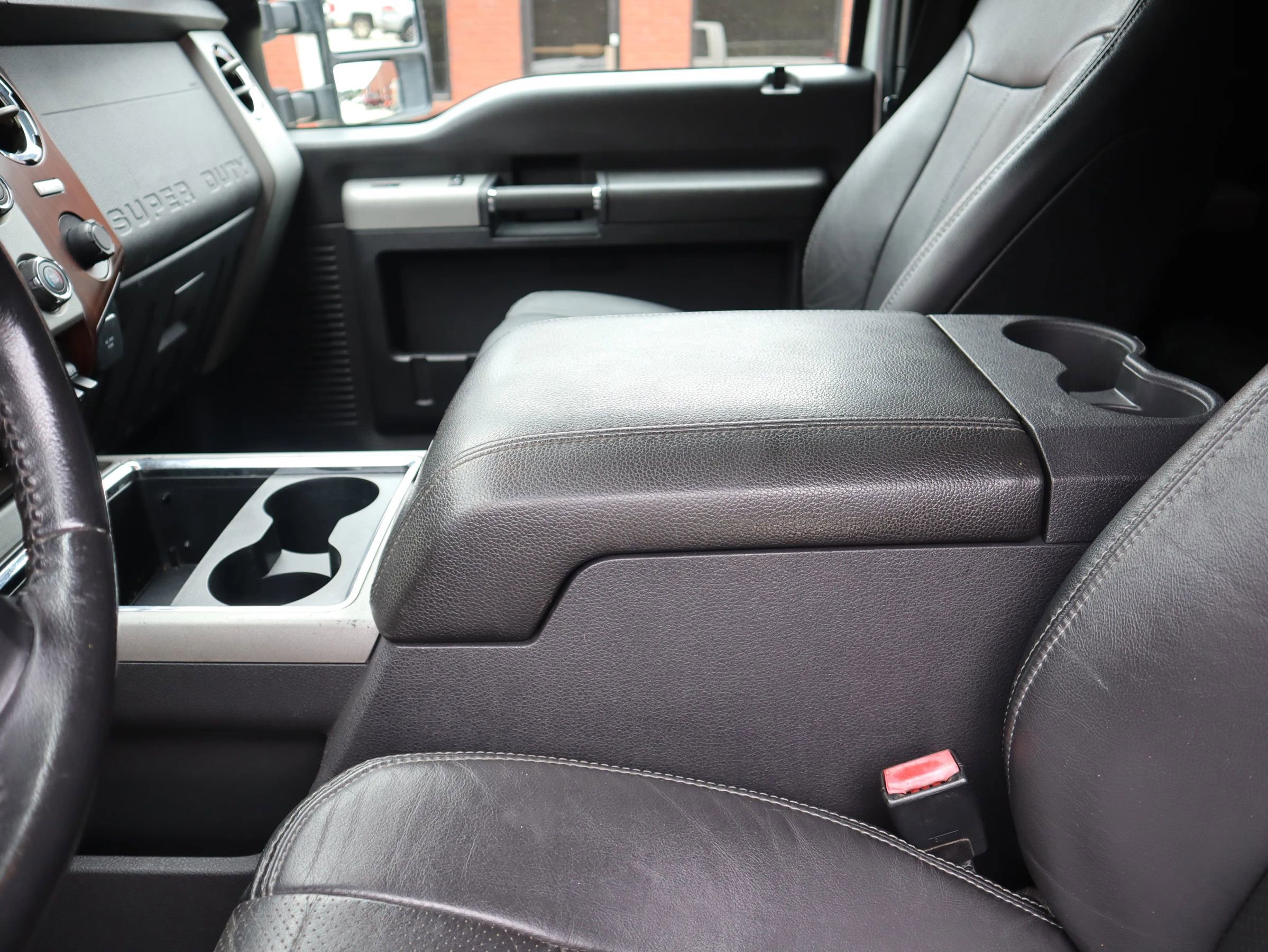 Used 2015 Ford F350 Lariat w/ Lariat Interior Package image 26