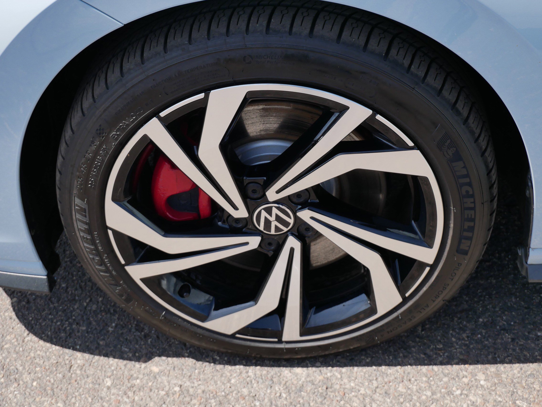 Used 2025 Volkswagen Jetta GLI Autobahn FWD image 15