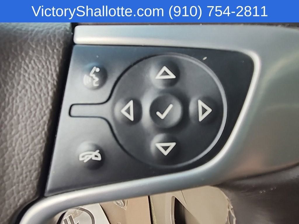 Used 2017 GMC Yukon XL SLE w/ SLE Value Package image 11