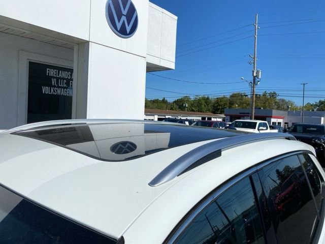 New 2025 Volkswagen Tiguan SE image 14