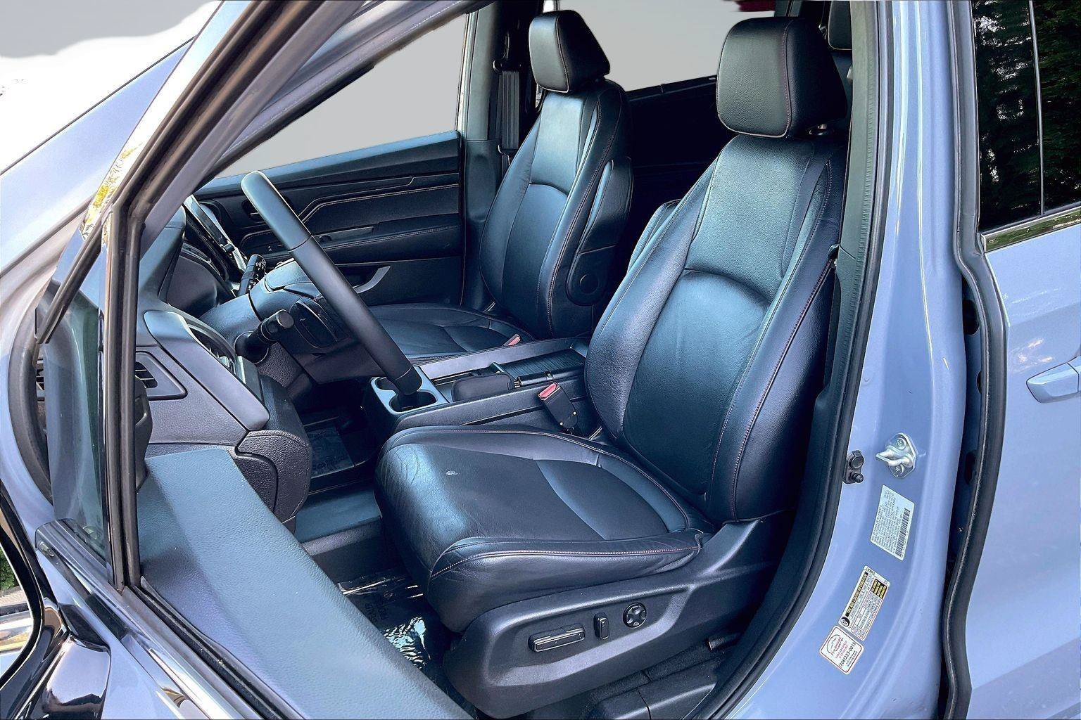 Used 2024 Honda Odyssey Sport image 25