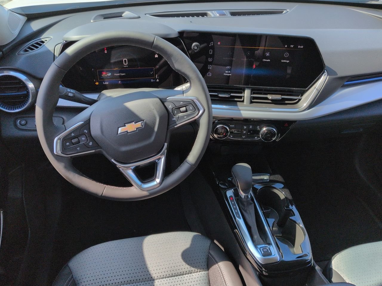 New 2026 Chevrolet Trax LT w/ Driver Confidence Package FWD image 21