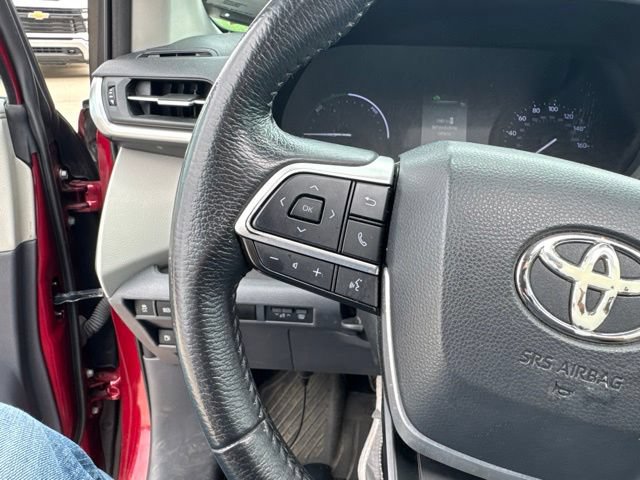 Used 2021 Toyota Sienna XLE AWD/4WD image 26