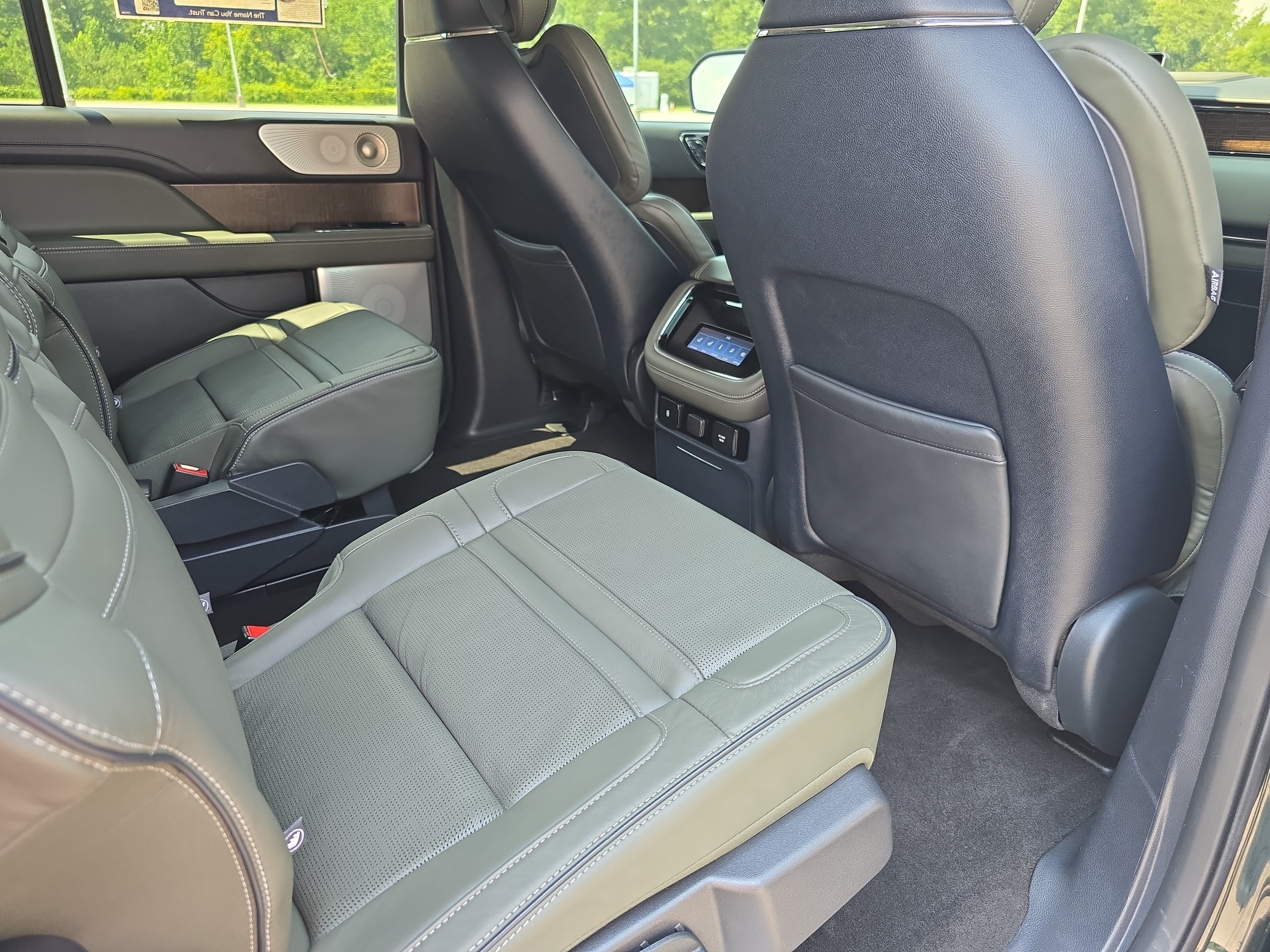 Certified 2024 Lincoln Navigator L Black Label AWD/4WD image 11