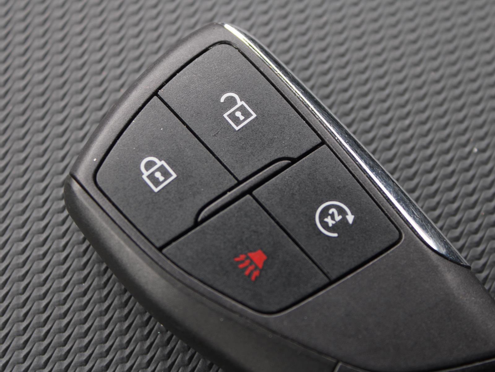 Used 2025 Chevrolet Equinox LT w/ Midnight Edition image 15