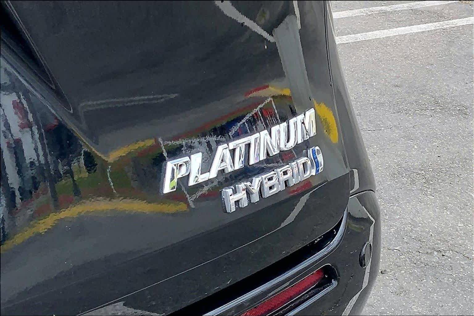 Certified 2024 Toyota Sienna Platinum FWD image 9