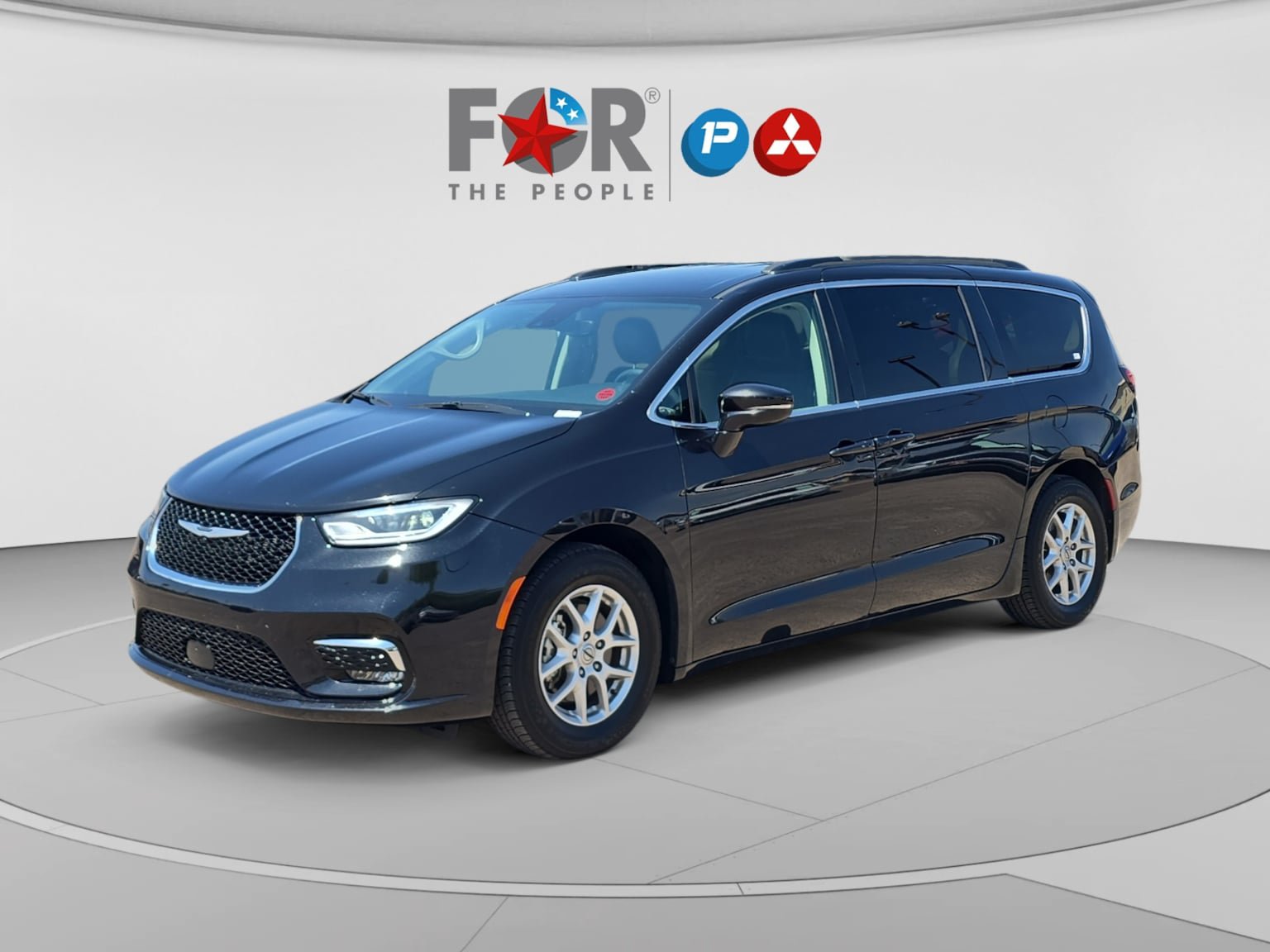 Used 2022 Chrysler Pacifica Touring-L FWD image 1